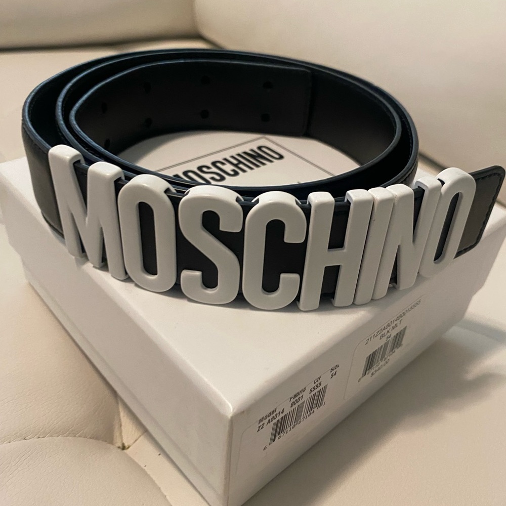 Moschino belt